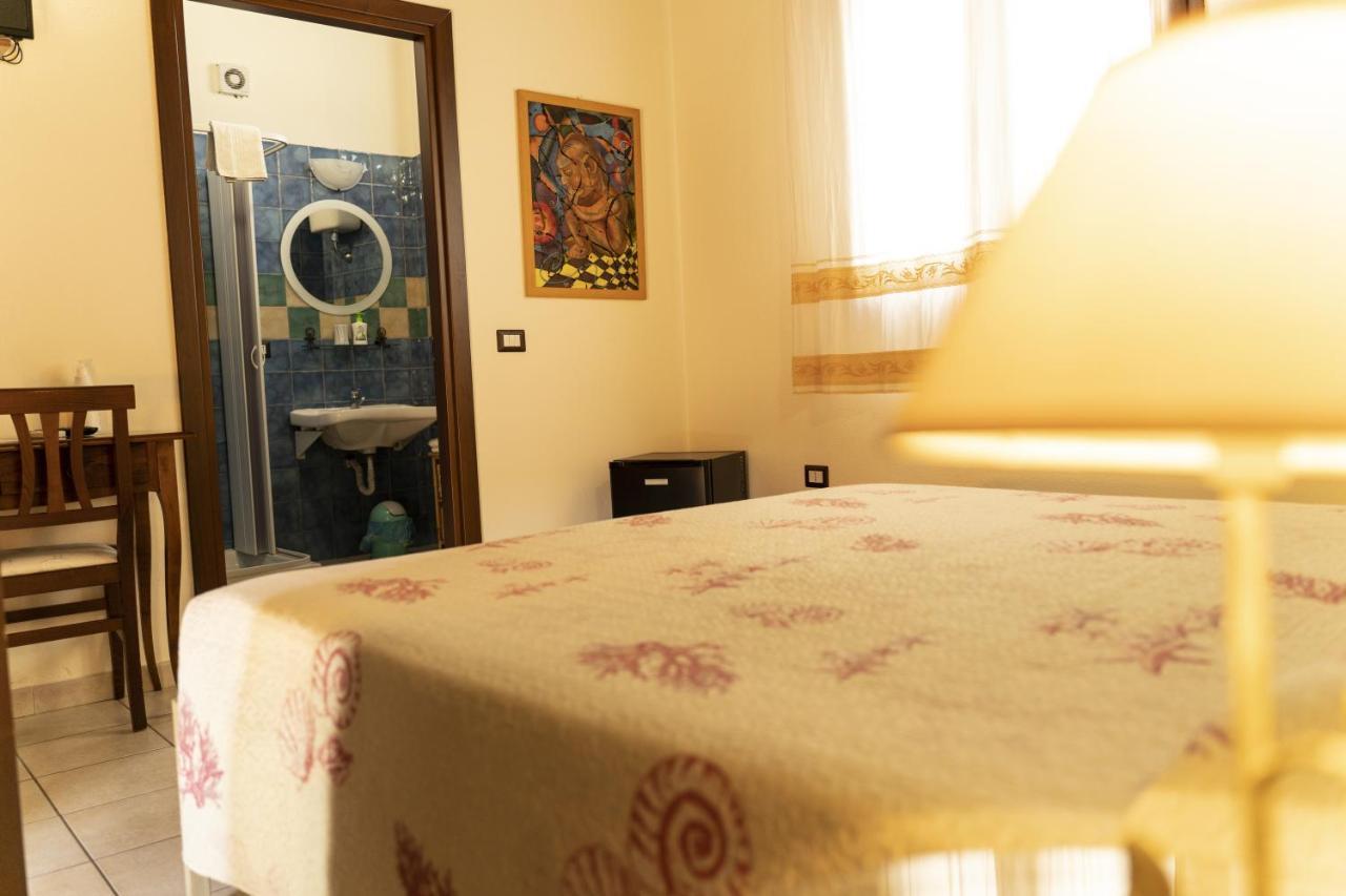 Da Sarah Hotel Muravera Eksteriør billede